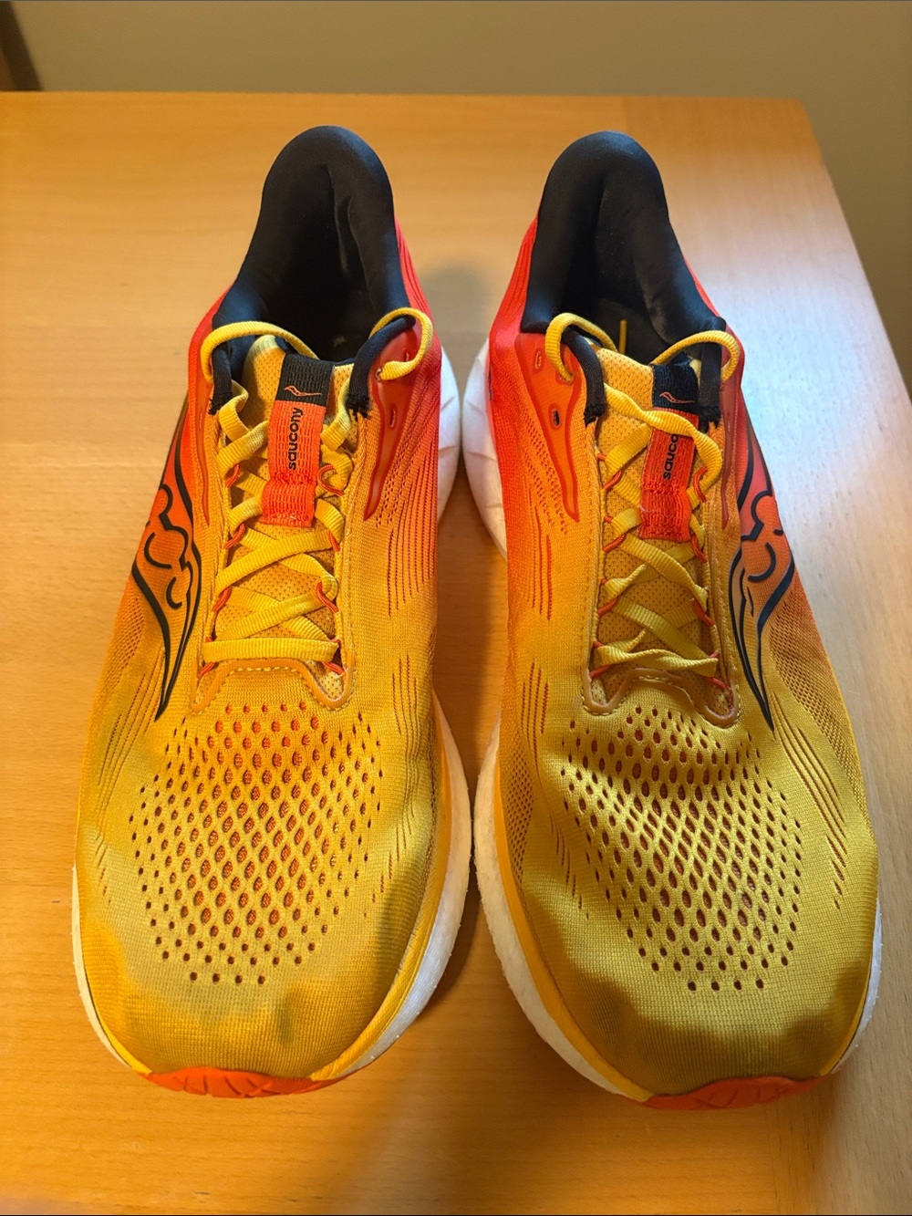Men Saucony PWRRUN- size 13